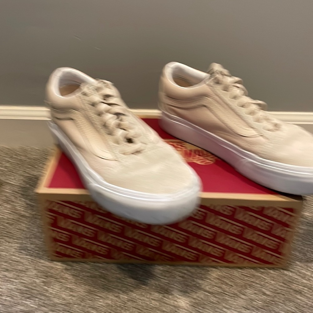 Vans platform